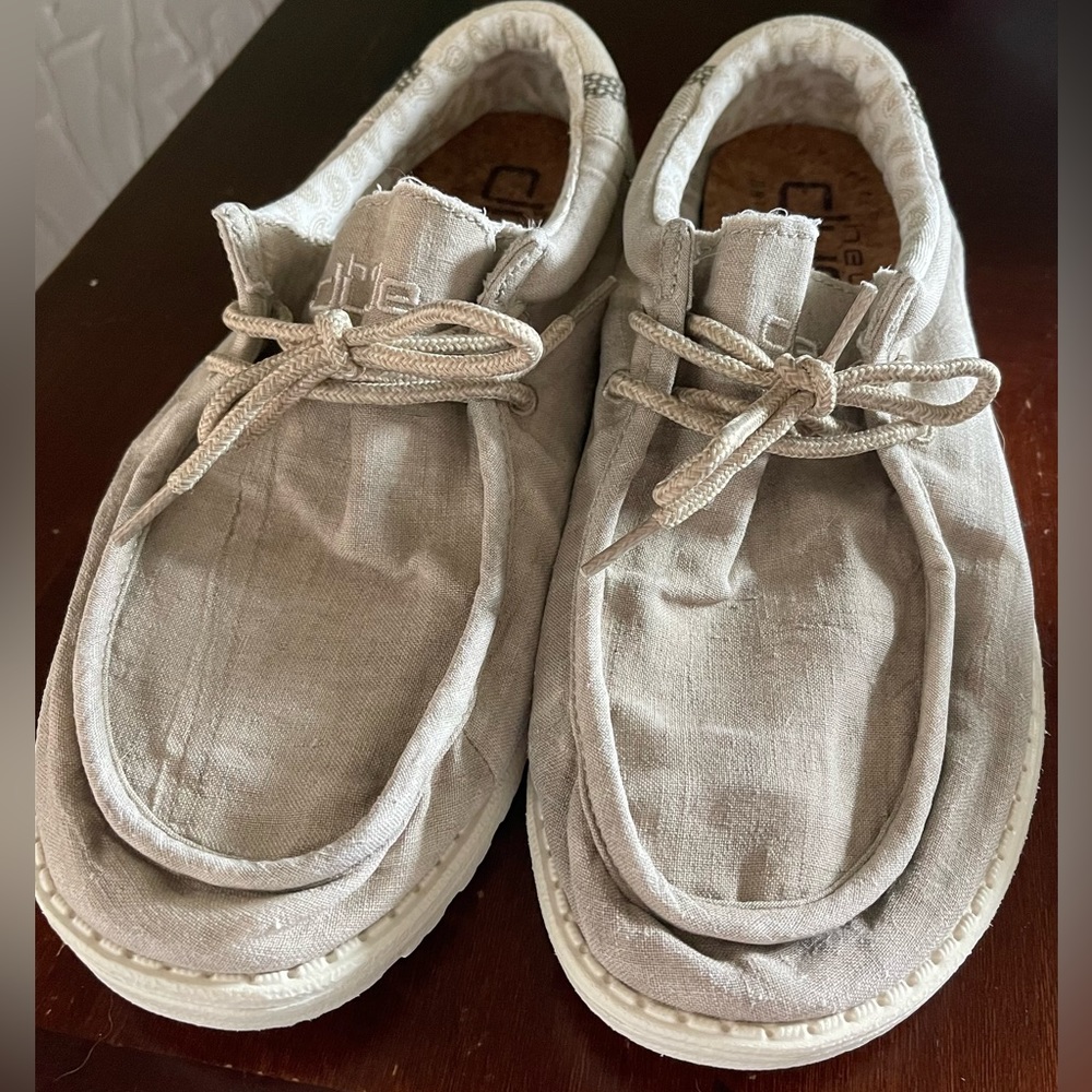 Men’s Hey Dudes shoes